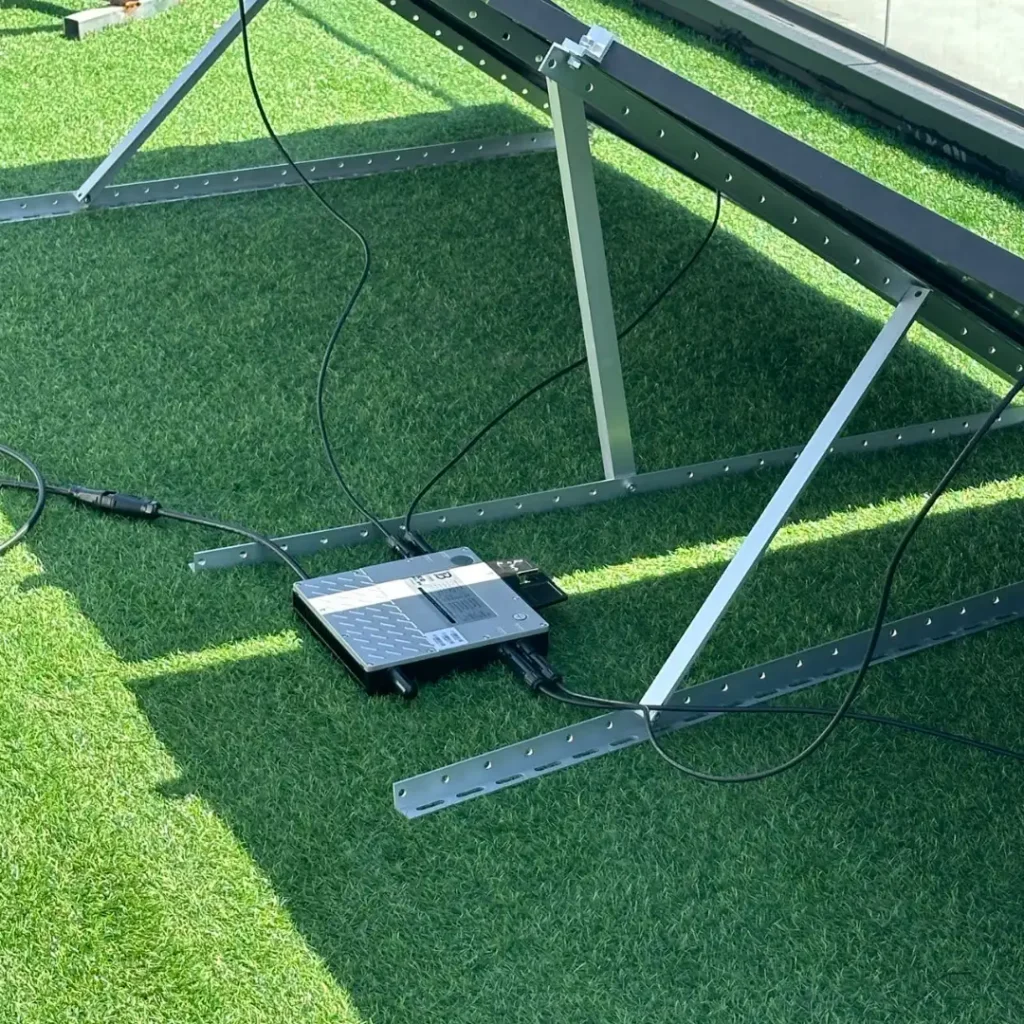 Microinverters vs Power Optimizers